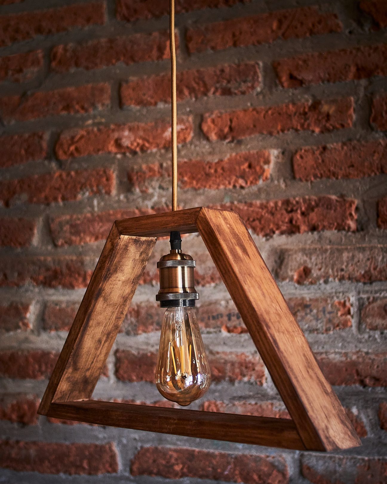 Lampara Triangulo colgante soquete Bronce - Imagen 4