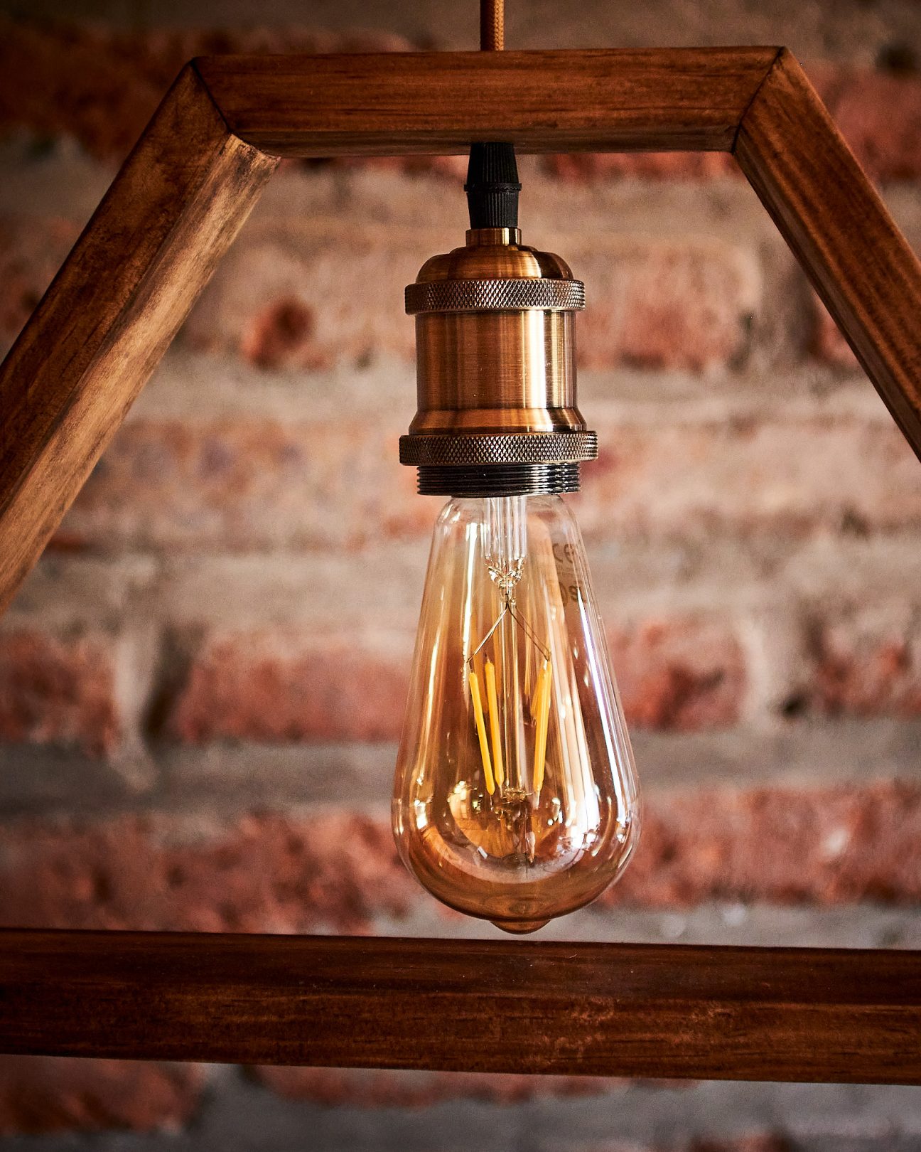 Lampara Triangulo colgante soquete Bronce - Imagen 3